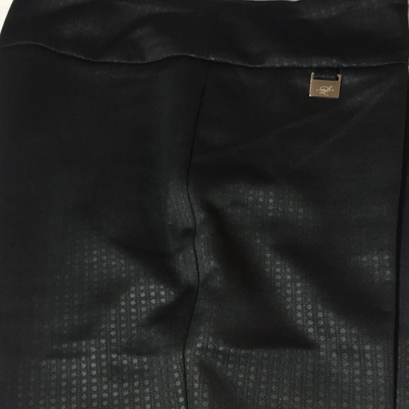 LISETTE MONTREAL - Picture 4 of 11